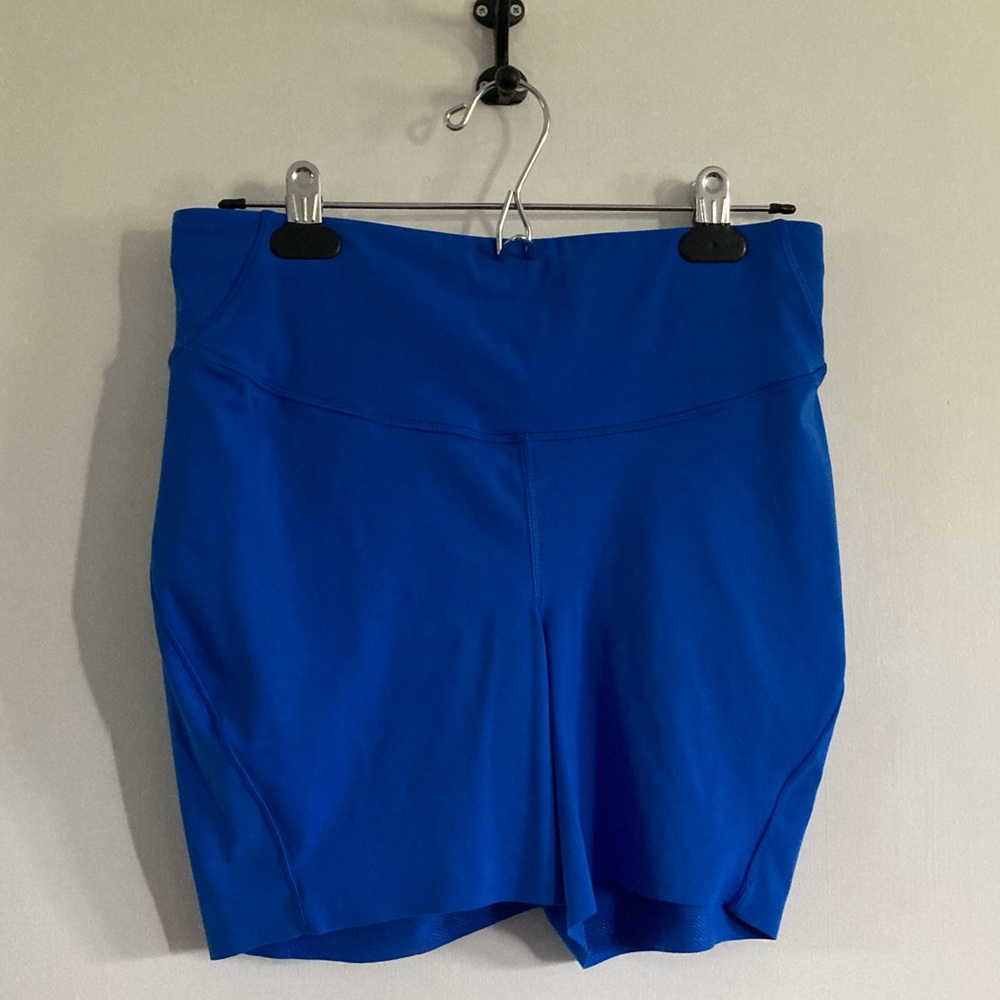 Base pace shorts 6”